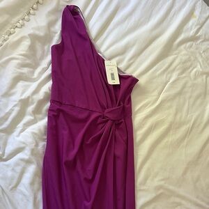 (Never used) Elegant One-Shoulder Purple Dress